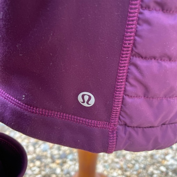 Lululemon First Mile Jacket Purple - Picture 9 of 16